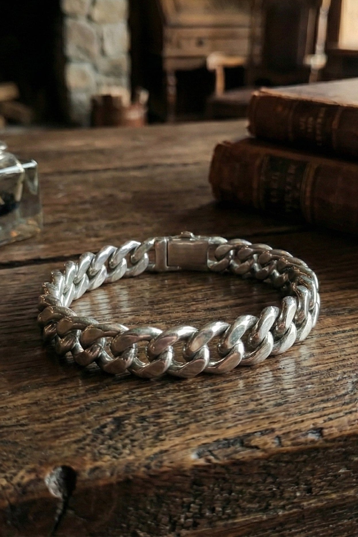 Stainless Steel Cuban Link Chain Bracelet for Men & Women – Heavy-Duty Silver-Tone Jewelry
