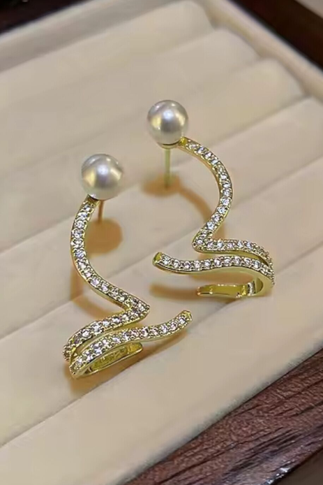 Women pearl Earrings