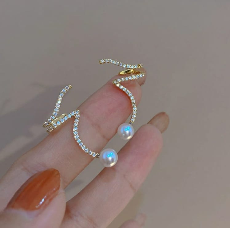Women pearl Earrings