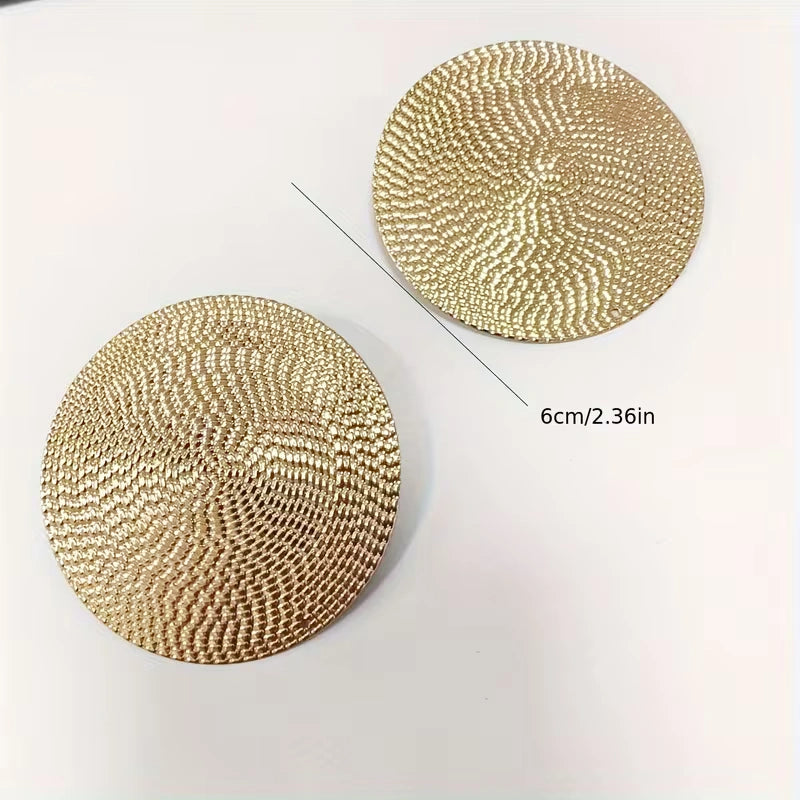 Round shape oversized Earrings Colour:- Gold Material:- Zinc and Electroplating Size :- 6 cm Premium Quality